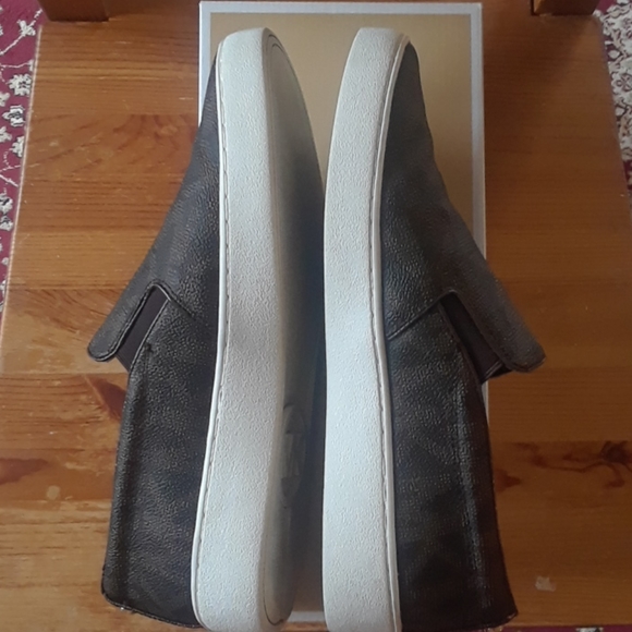 Mk  slip_on flat logo sneakers - Picture 5 of 5